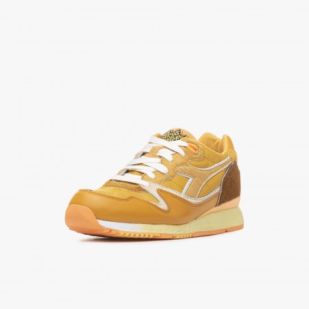 Diadora V7000 Amigos Para Siempre Diadora V7000 Amigos Para Siempre