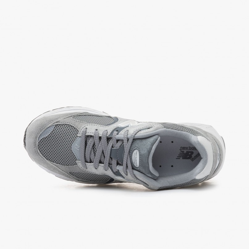 New Balance M2002