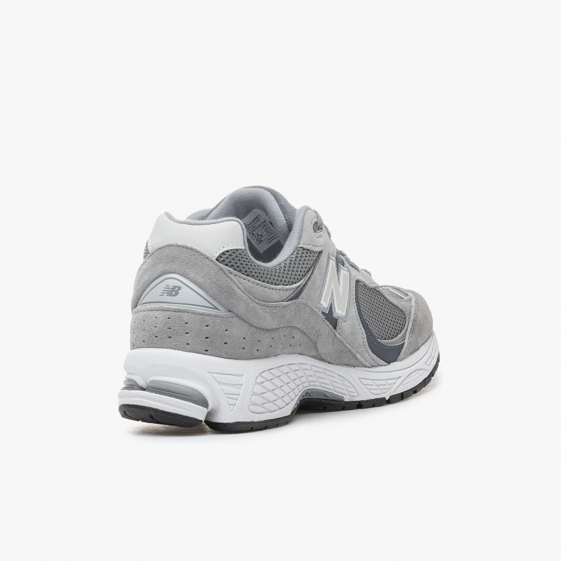 New Balance M2002