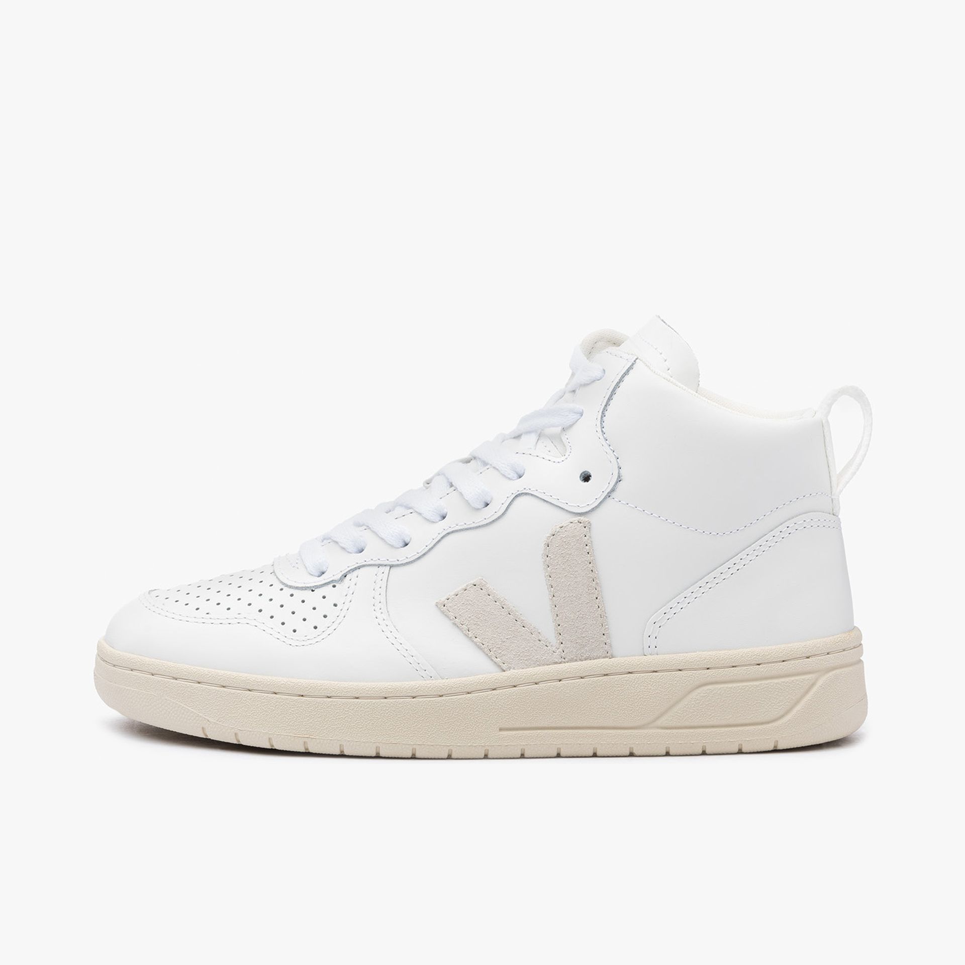 Veja V-15 Leather