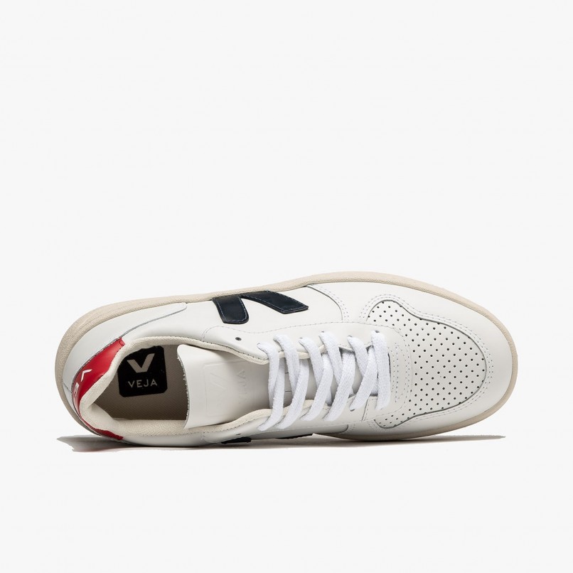 Veja V-10 Leather