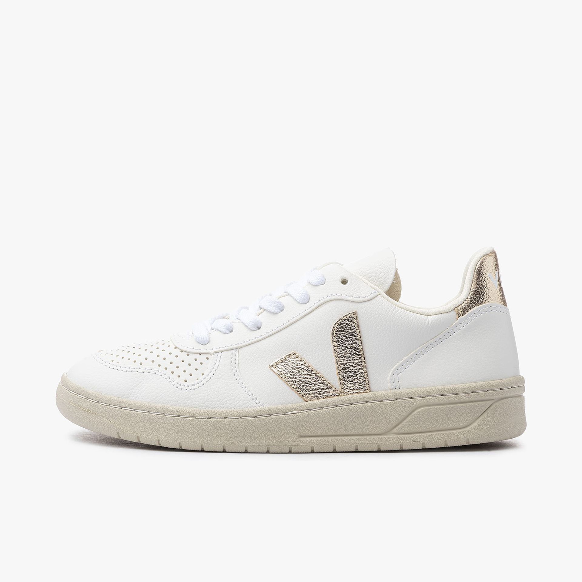 Veja V-10 Chromefree Leather