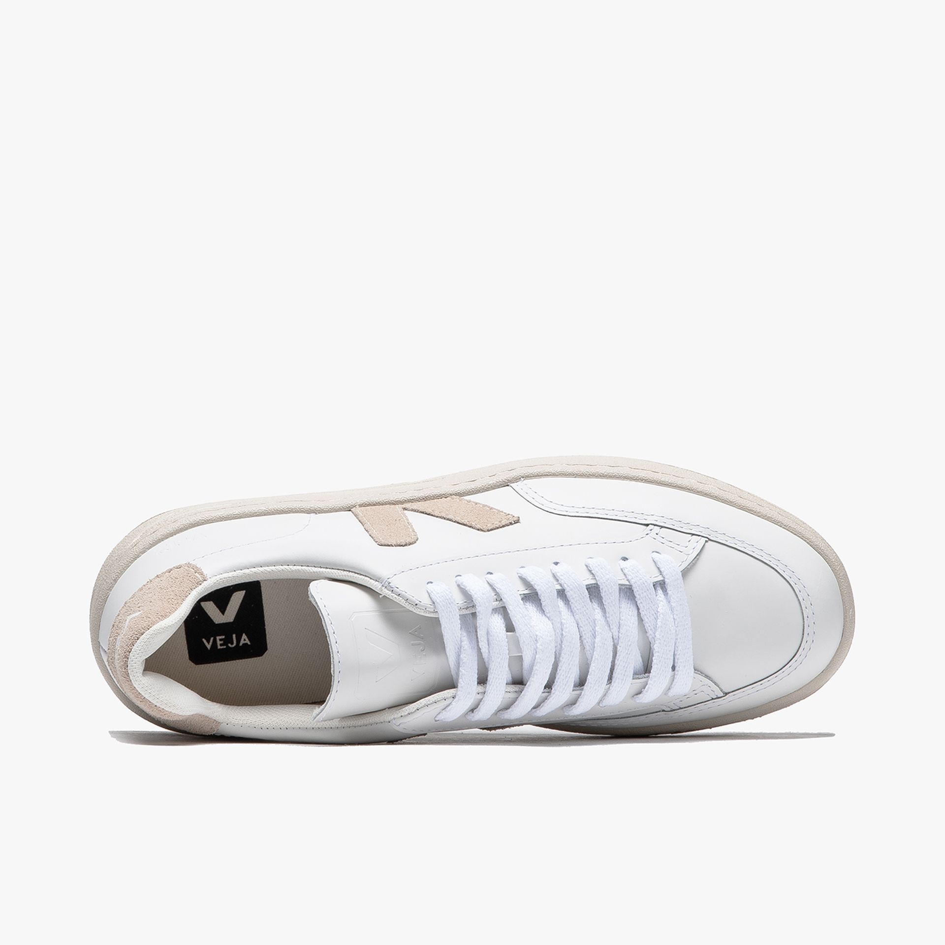 Veja V-12 Leather