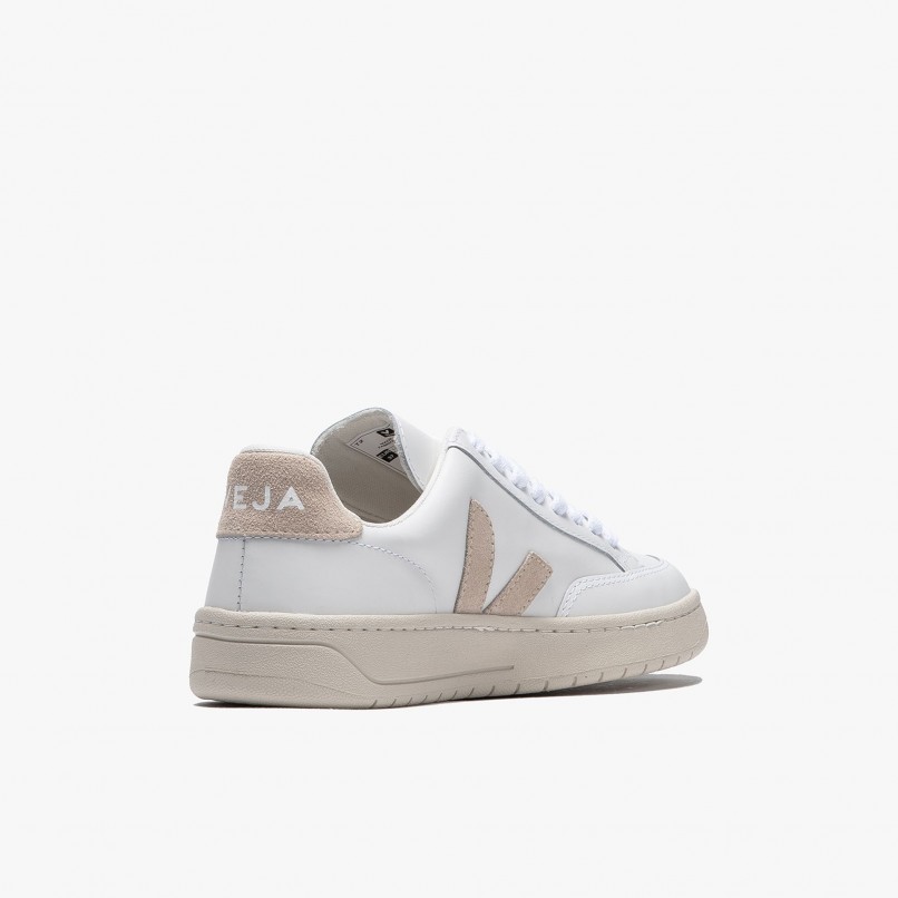 Veja V-12 Leather