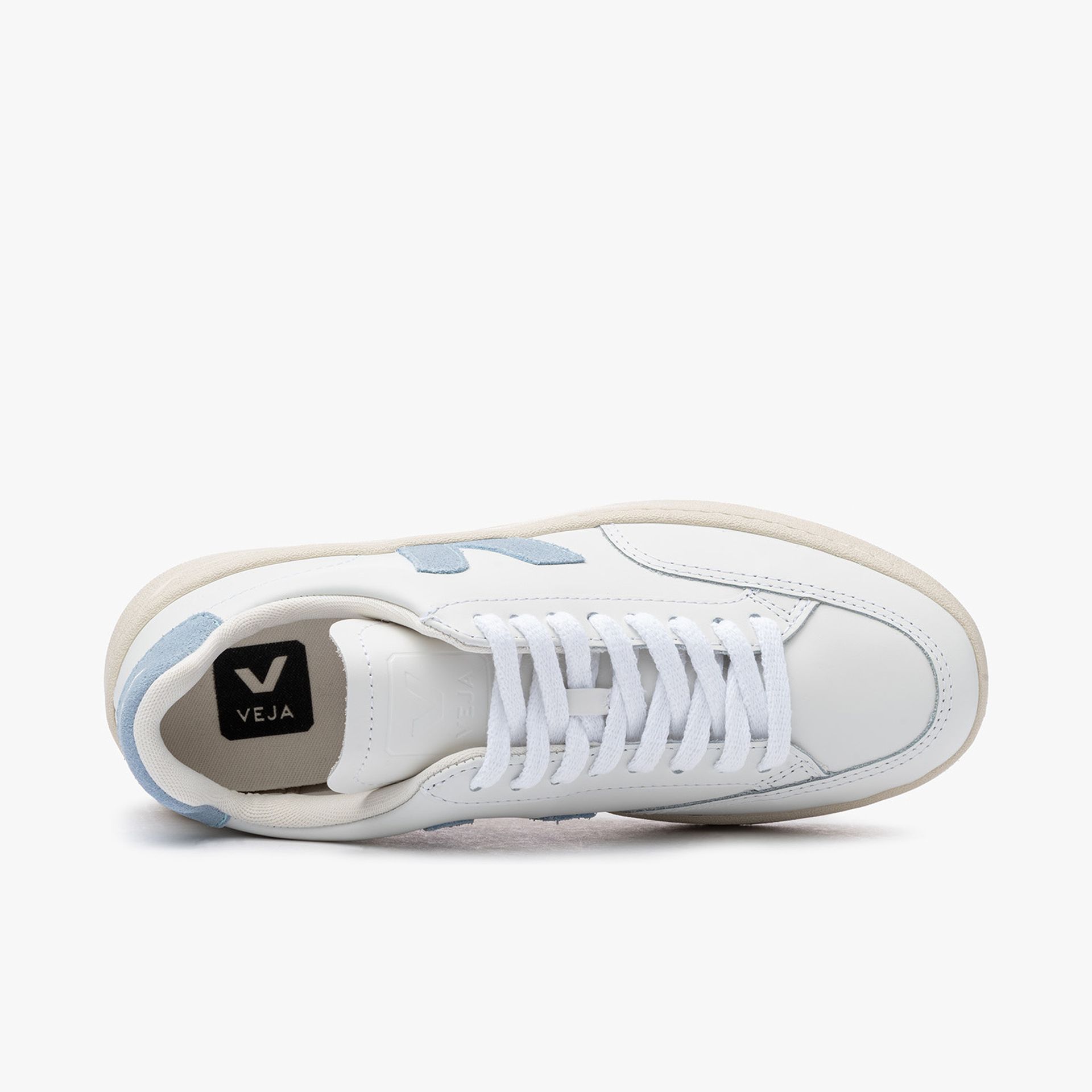 Veja V-12 Leather