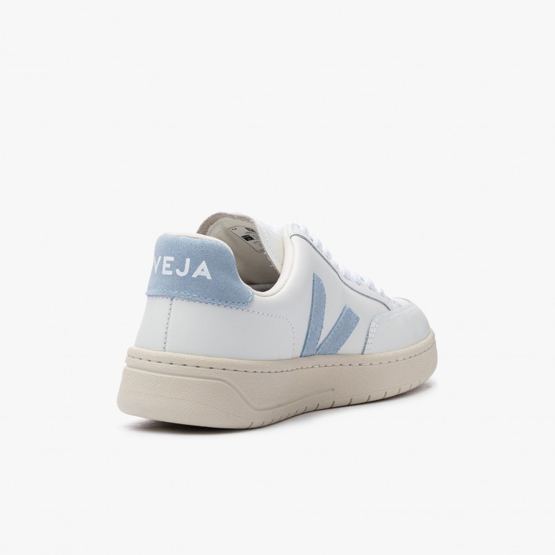 Veja V-12 Leather