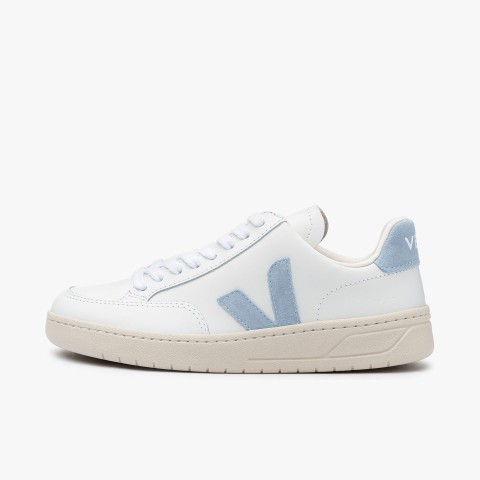 Veja V-12 Leather