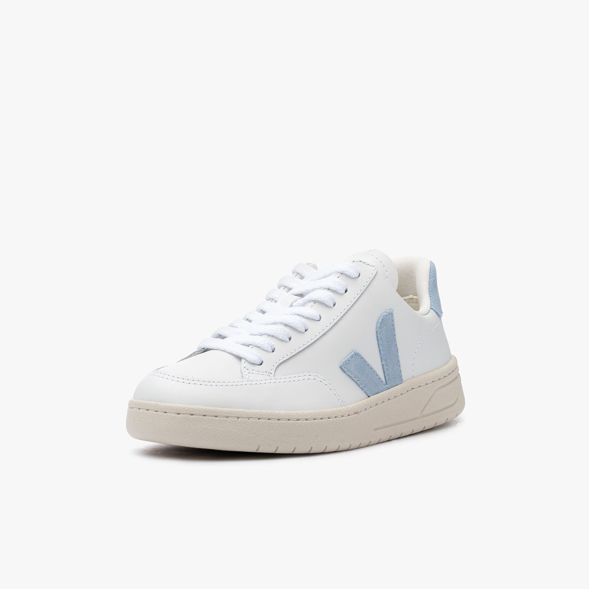 Veja V-12 Leather