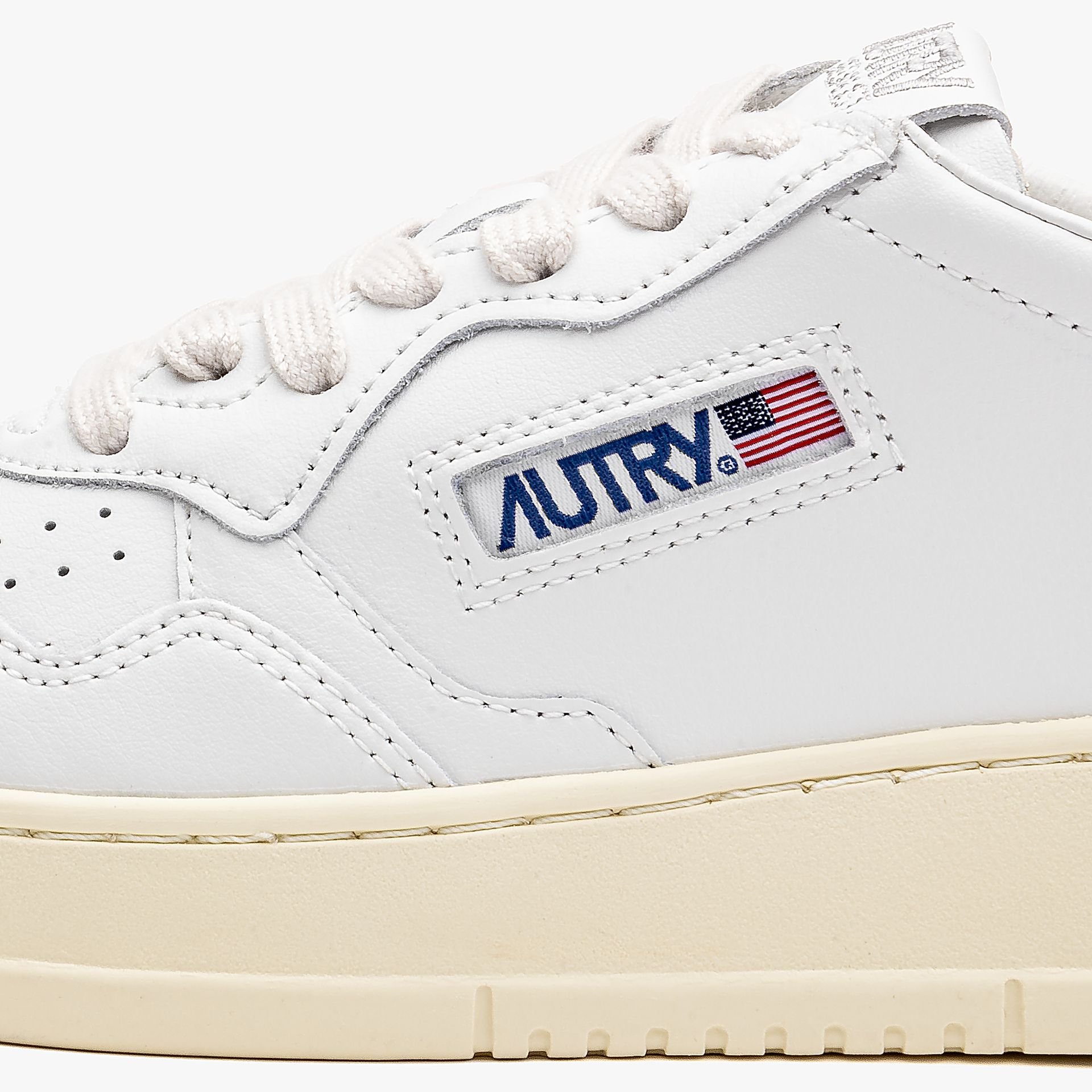 AUTRY Medalist Low Leather