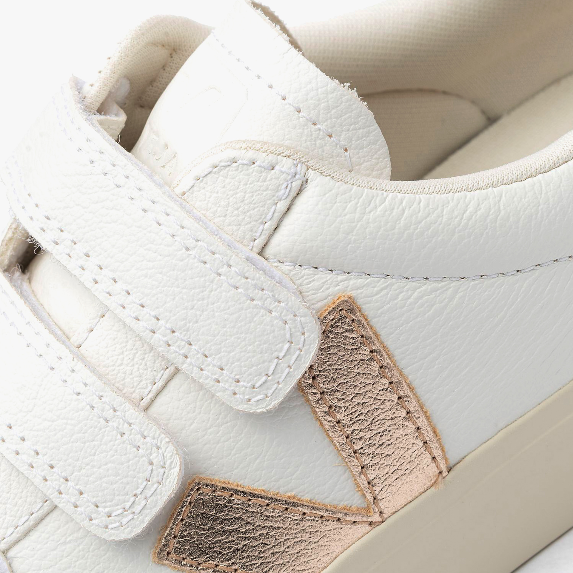 Veja Recife Logo Chromefree