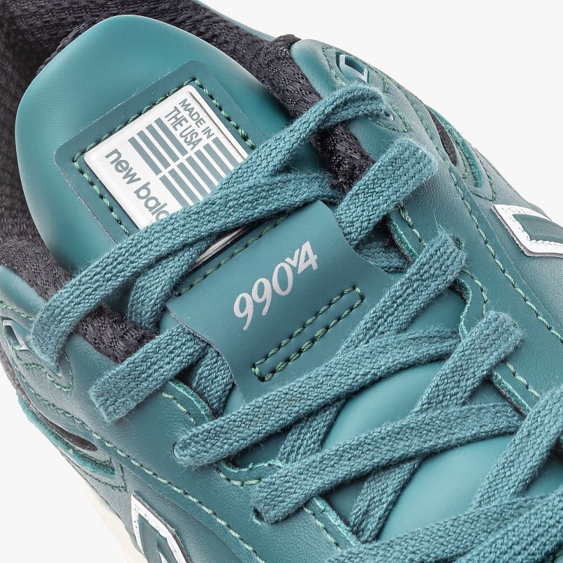 New Balance Made in USA 990v4