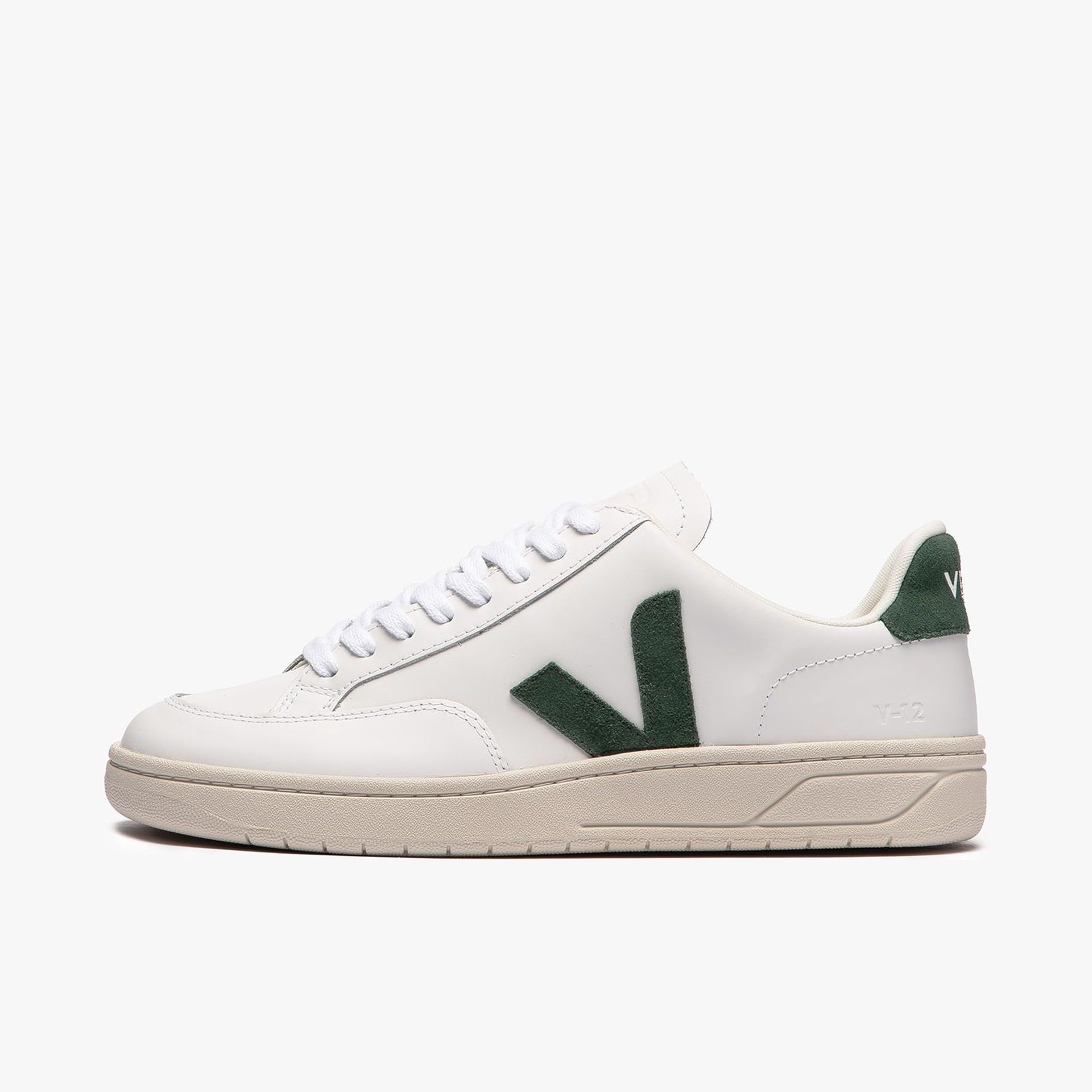 Veja V-12 Leather