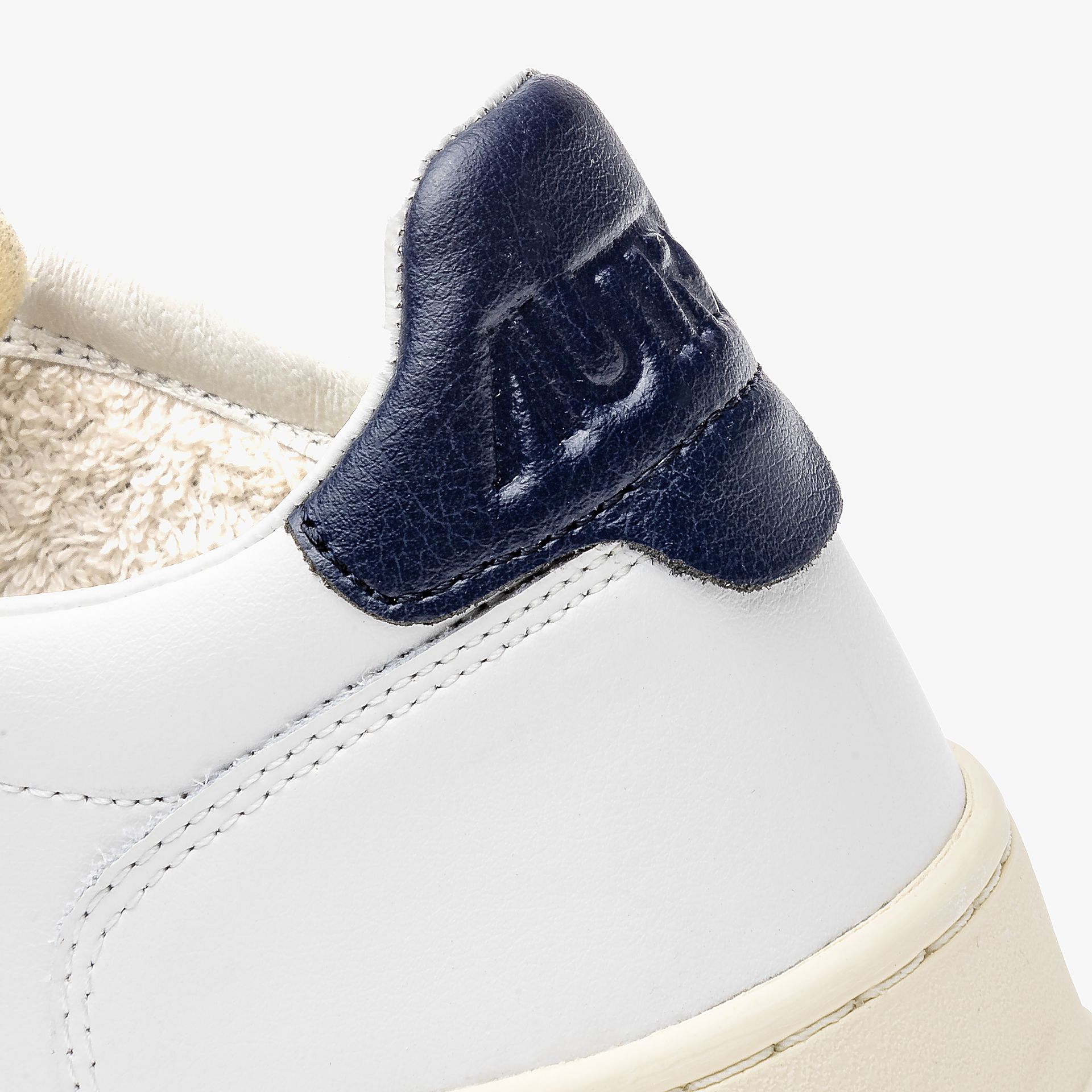 AUTRY Medalist Low Leather