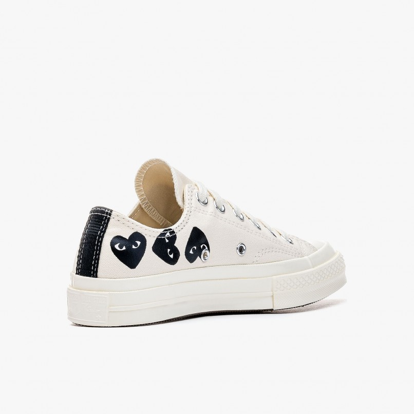 Comme des Garons PLAY x Converse Low Top Multi Heart