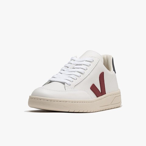 Veja V-12 Leather Veja V-12 Leather