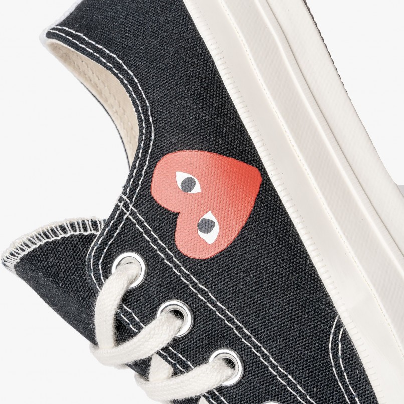 Comme des Garons PLAY x Converse Low Top Small Red