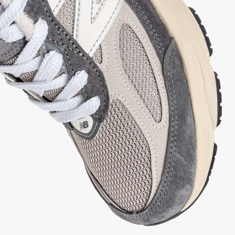 New Balance Made in USA 990v6