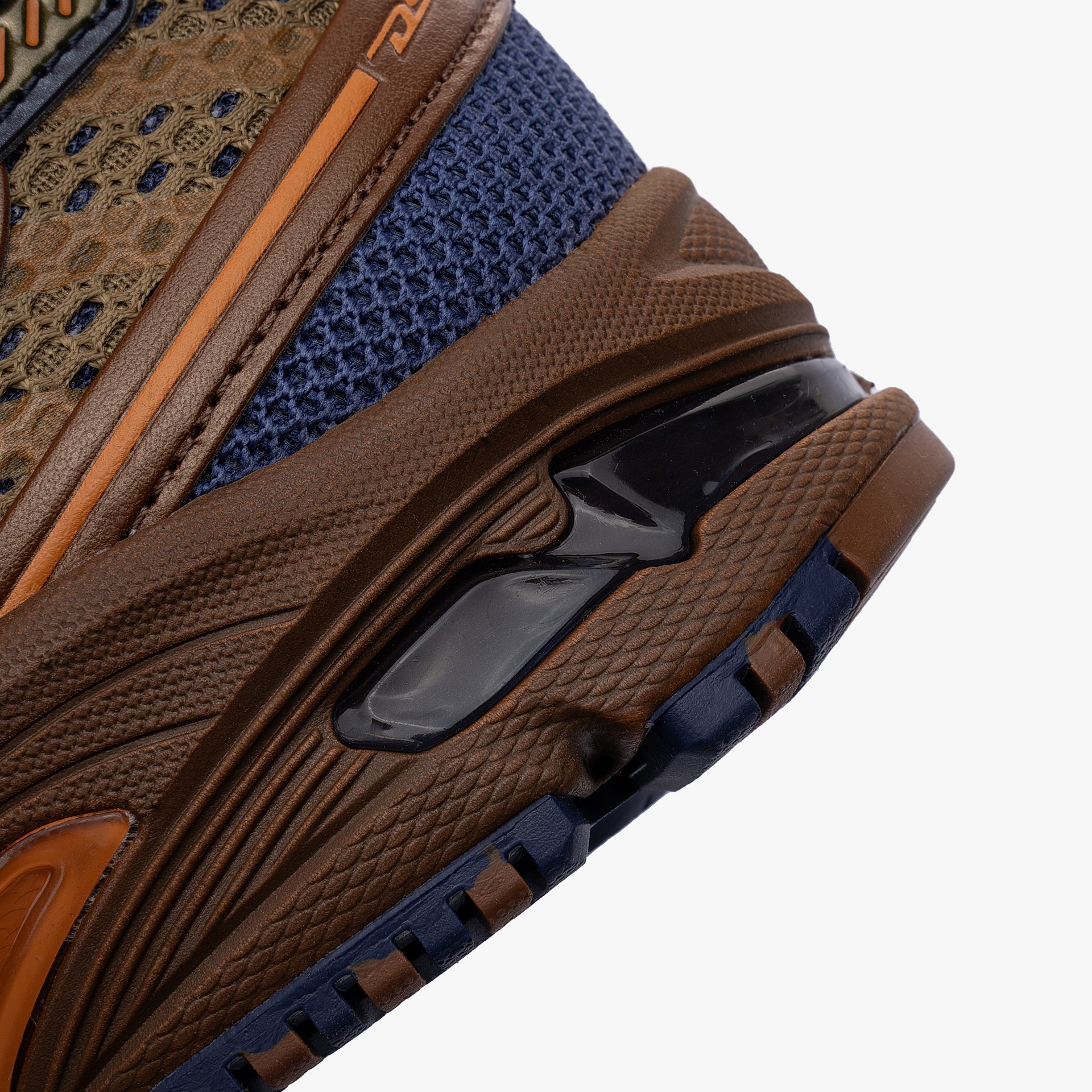 Asics UB9-S Gel-Ds Trainer 14