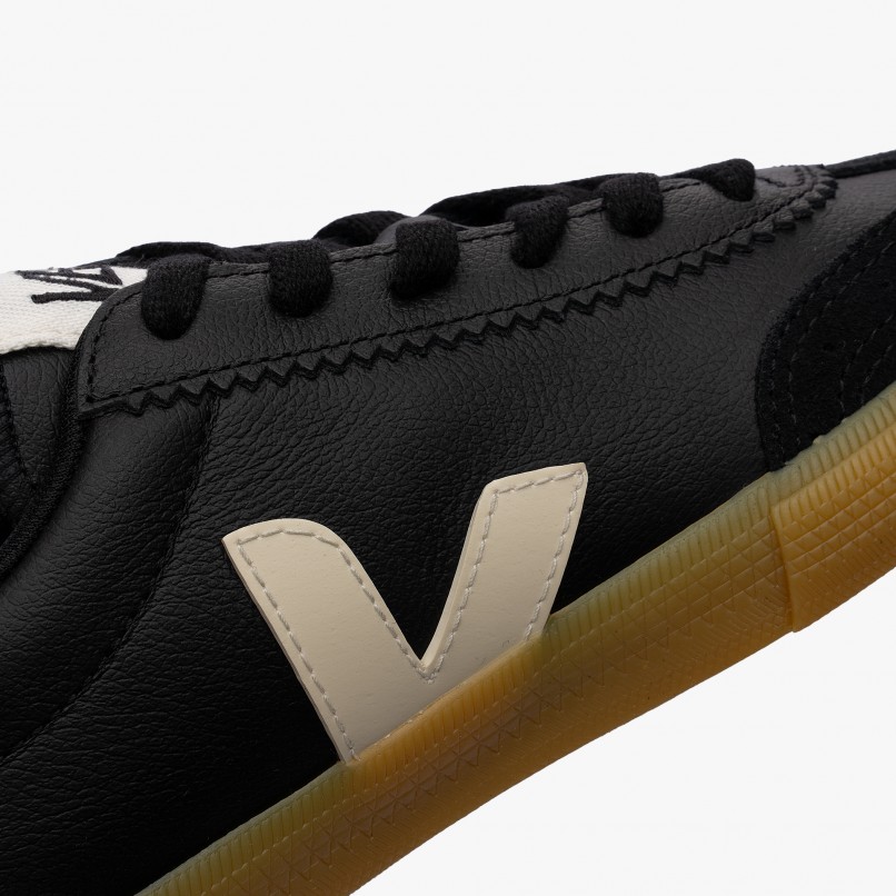 Veja Volley O.T. Leather