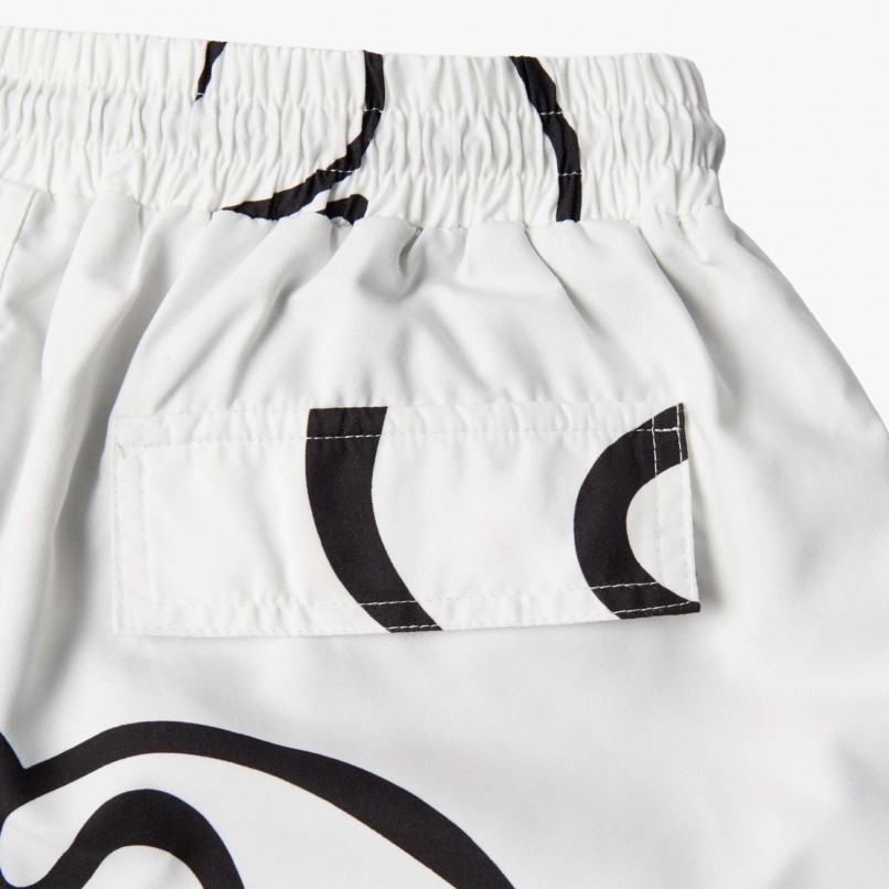 By Parra Yoga walks swim