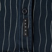 By Parra Meandering lines
