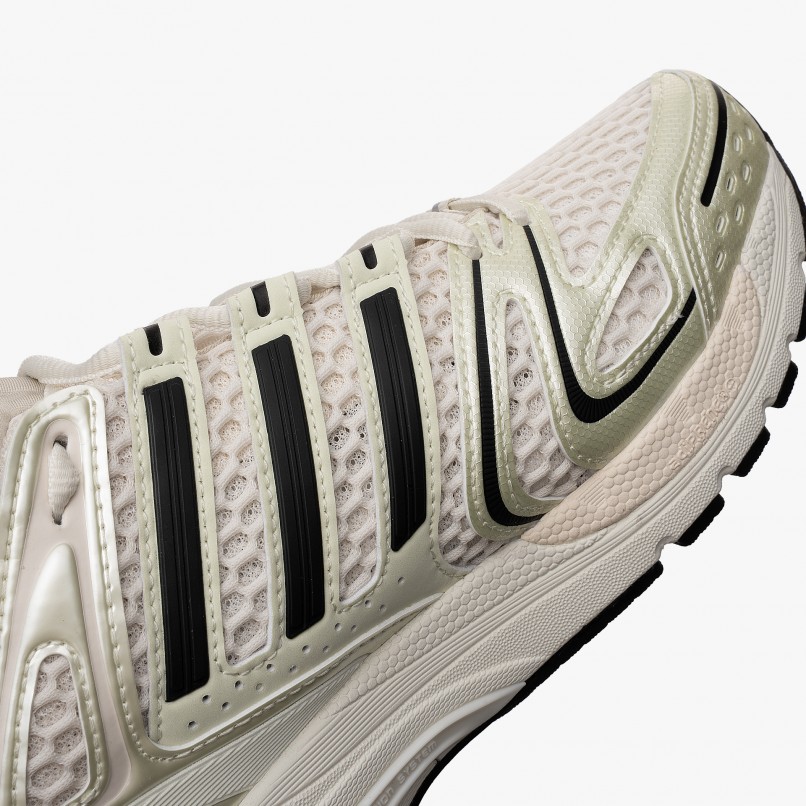 adidas Adistar Control 5