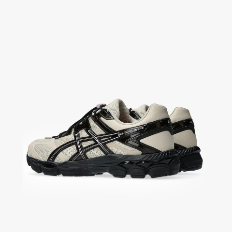 Asics x Finesse Gel-Cumulus 16