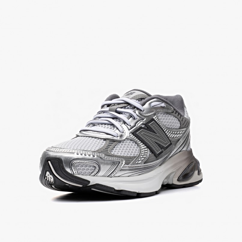 New Balance 210