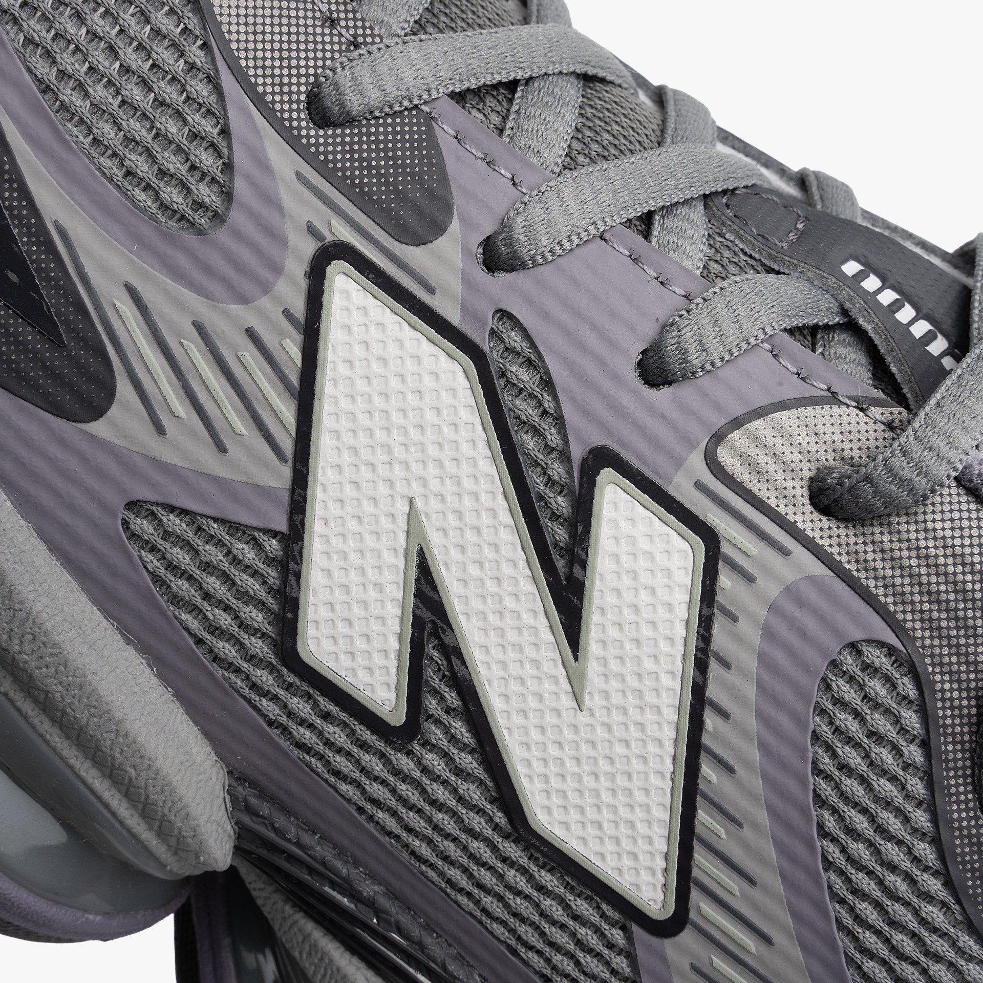 New Balance 2000