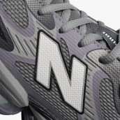 New Balance 2000